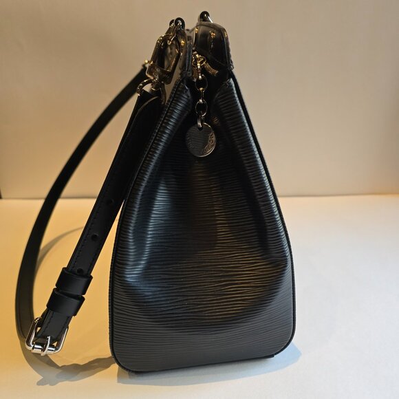 LOUIS VUITTON Louis Vuitton Black Epi Leather Brea MM Bag - Picture 7 of 16